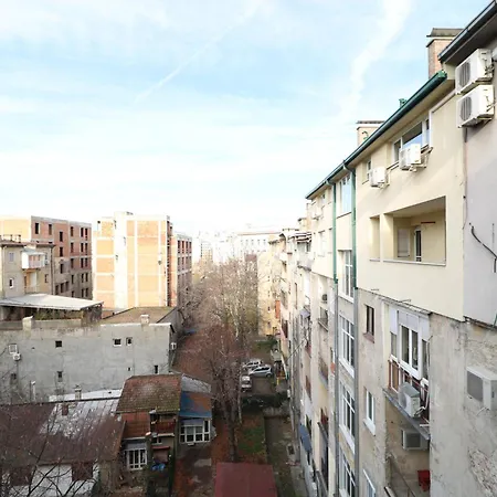 Shine Белград